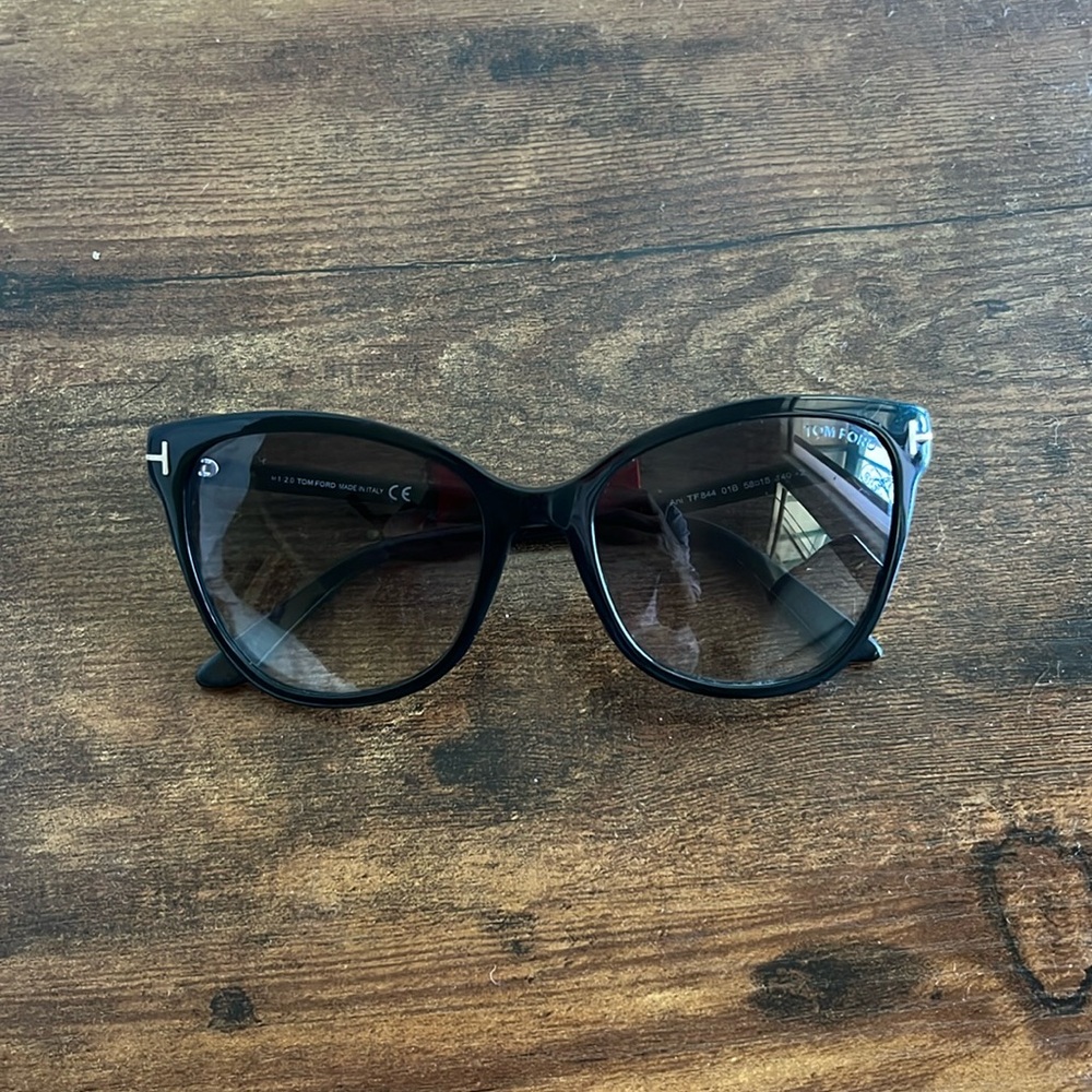 Tom Ford Ani FT0844 Cat Eye Sunglasses Black